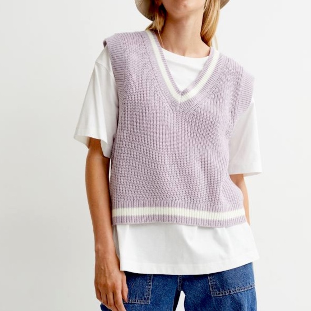 H&M Purple Sweatervest